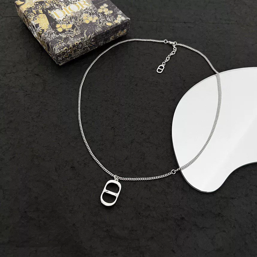 Christian Dior Necklaces Versatile 1692