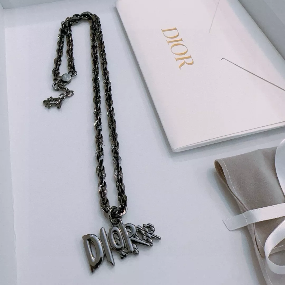 Christian Dior Necklaces Versatile 5242