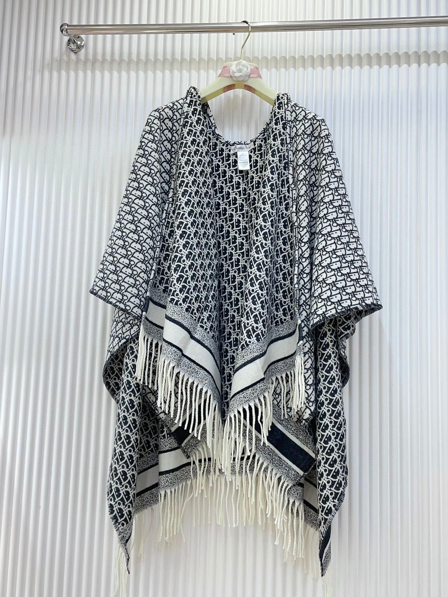 Christian Dior Poncho Trendy 613