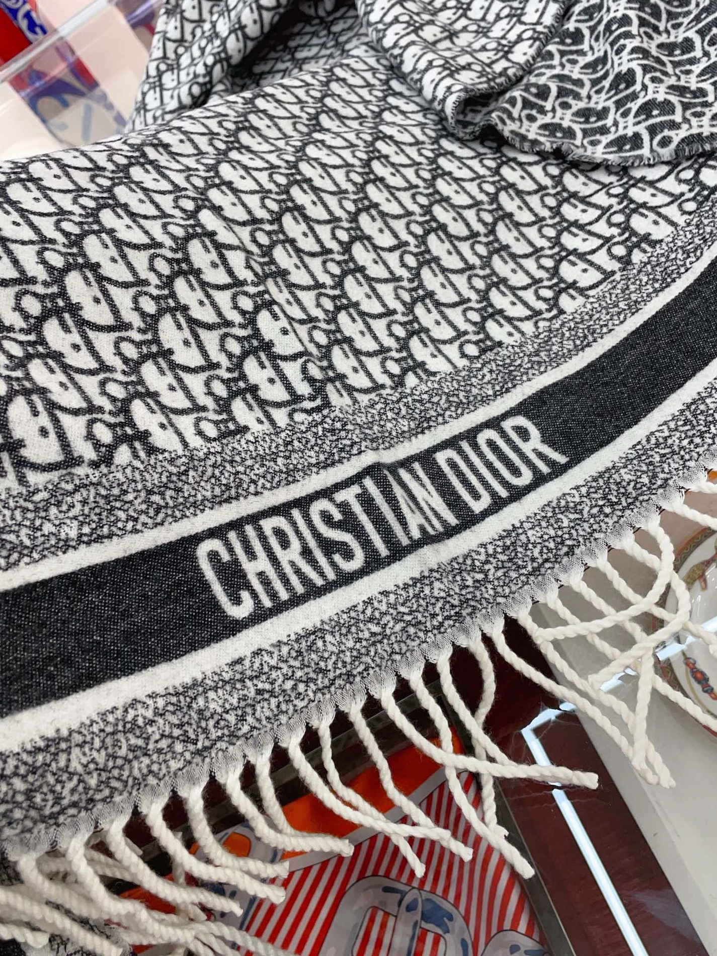 Christian Dior Poncho Trendy 613