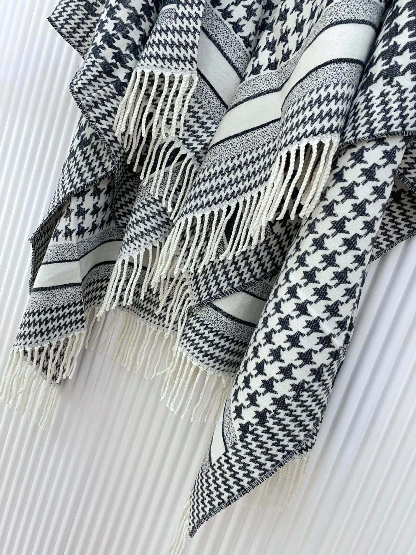 Christian Dior Poncho Unique 7218