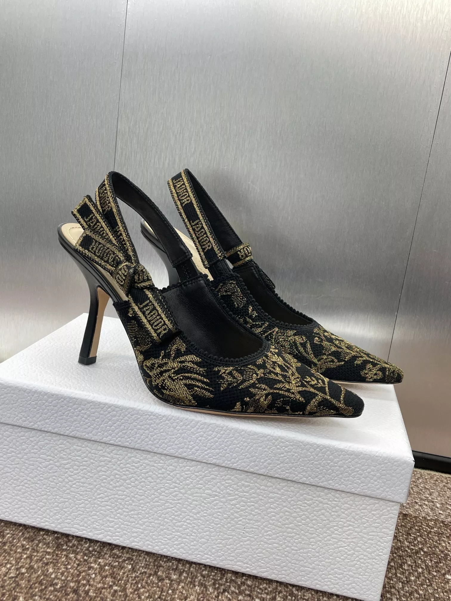 Christian Dior Sandal For Women DailyWear 3717