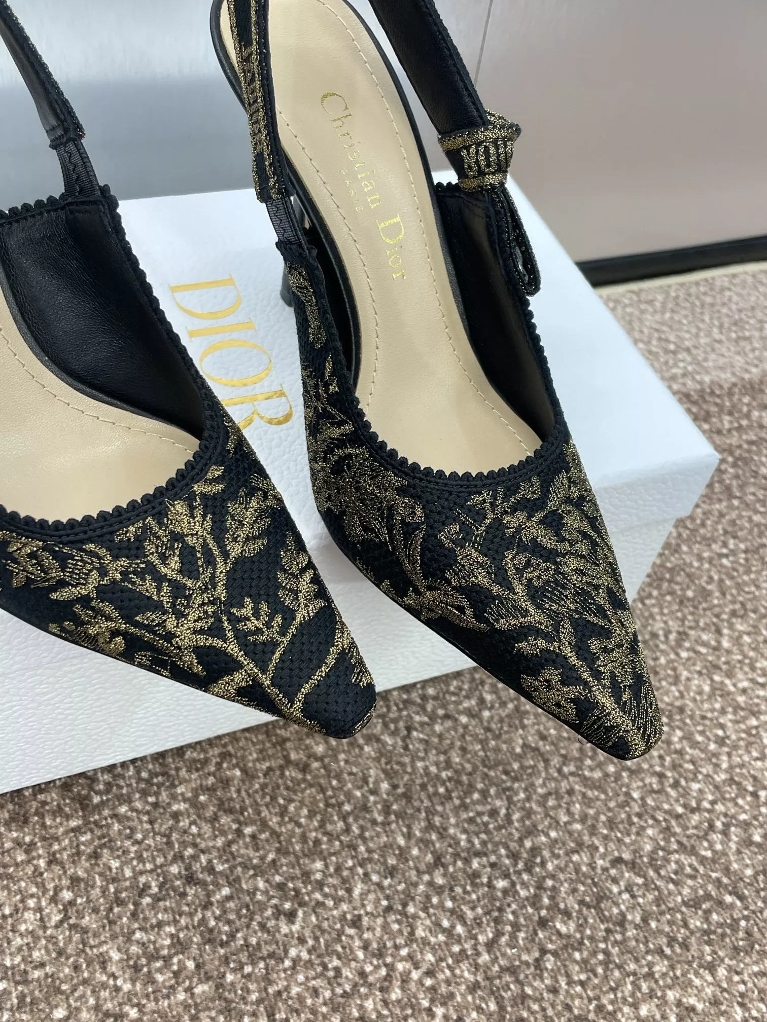 Christian Dior Sandal For Women DailyWear 3717