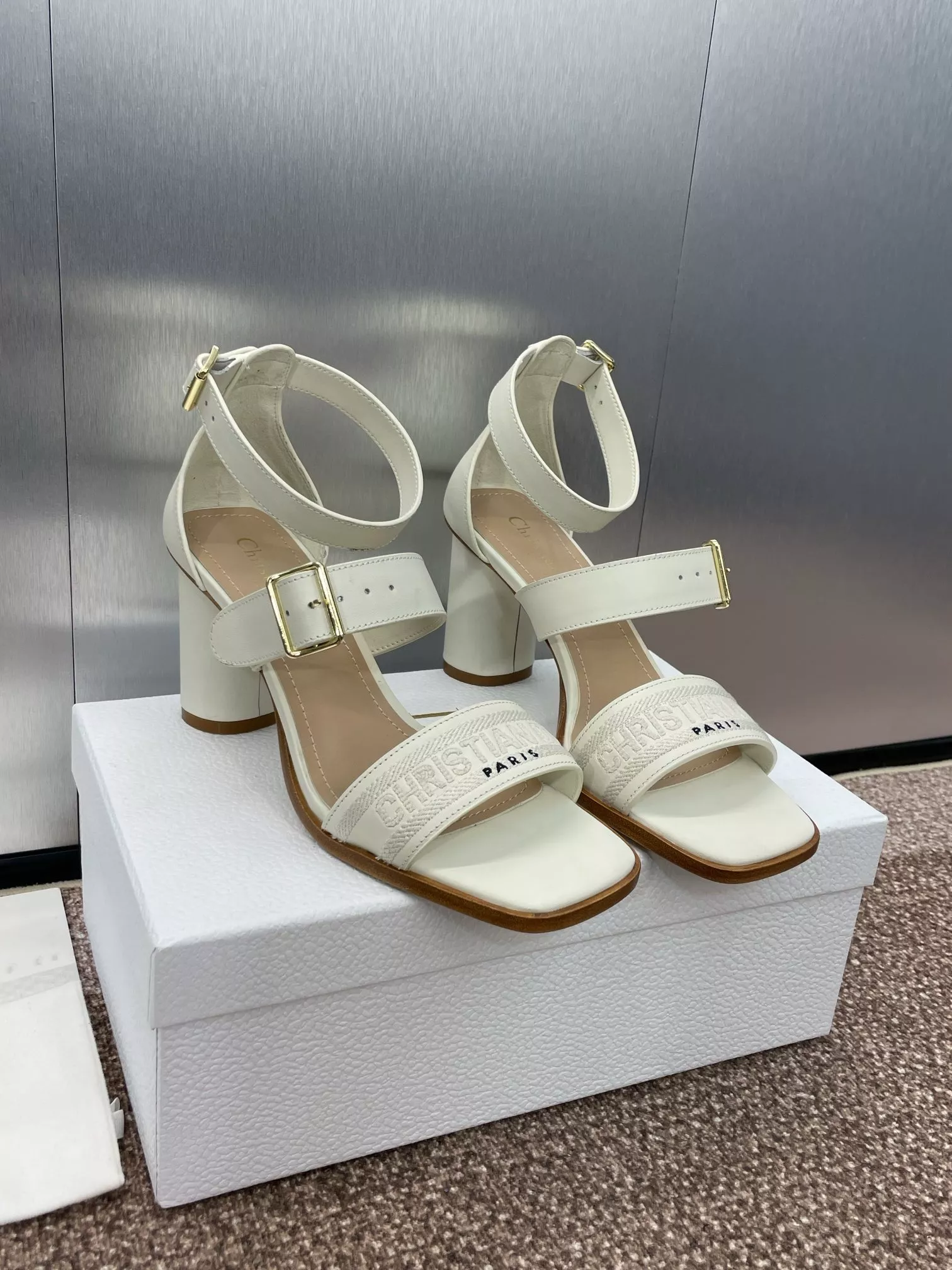 Christian Dior Sandal For Women Elegant 1616