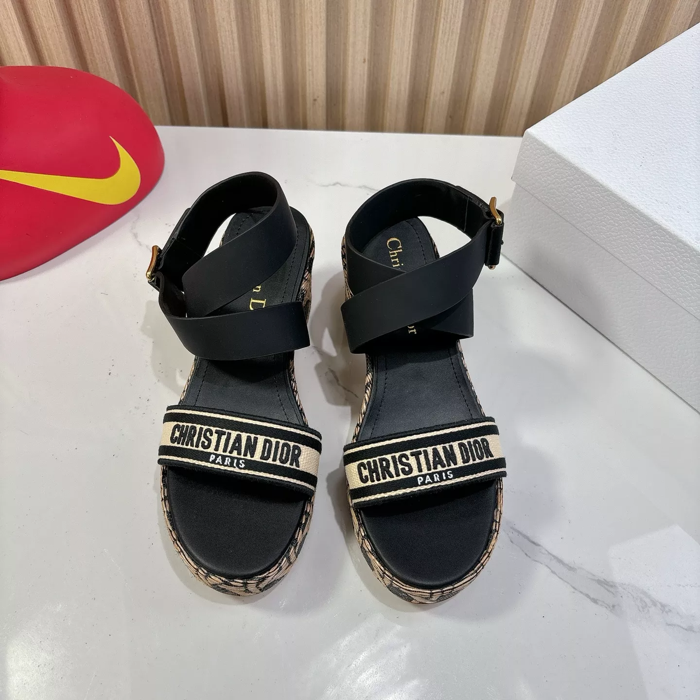 Christian Dior Sandal For Women Functional 8114