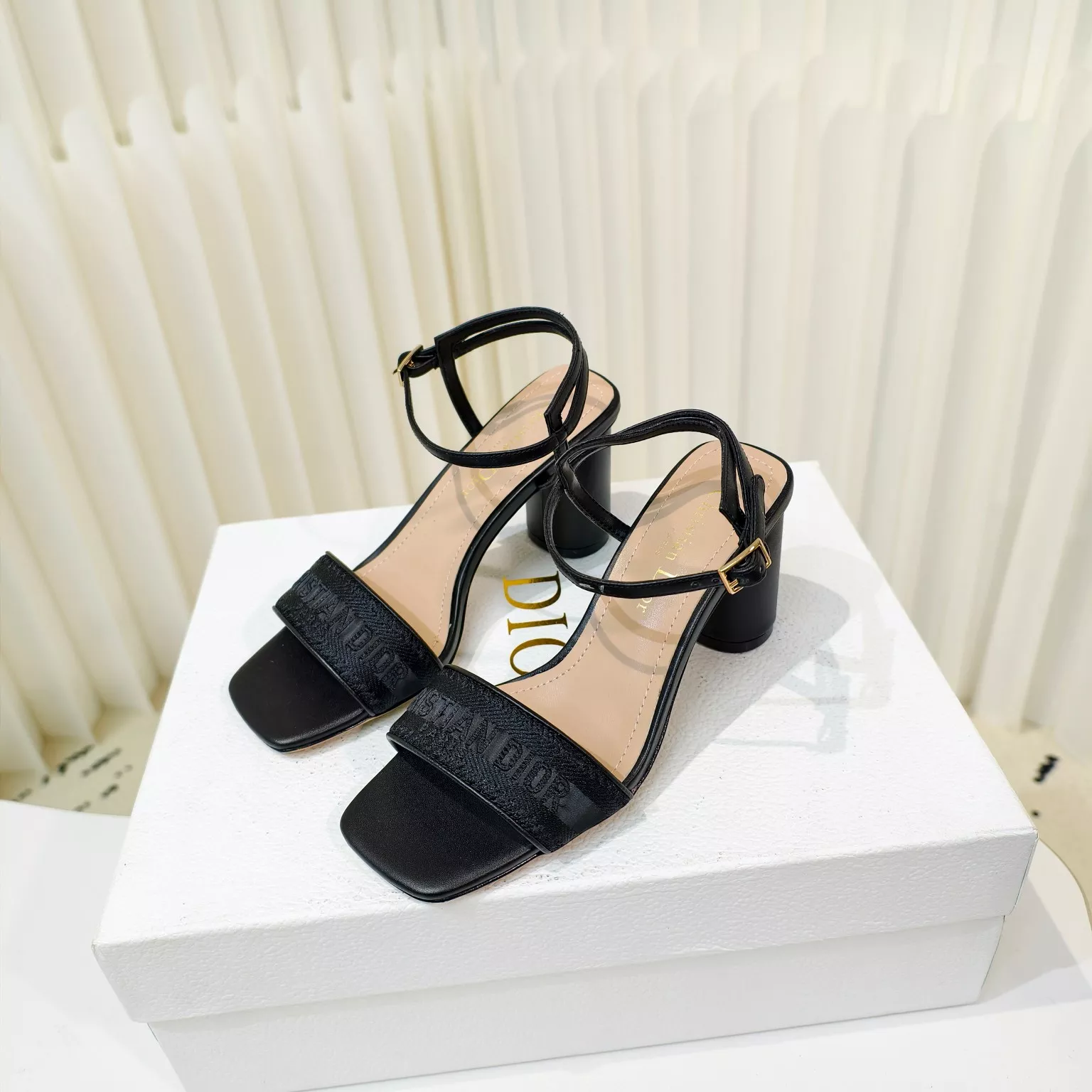 Christian Dior Sandal For Women Lightweight 8727