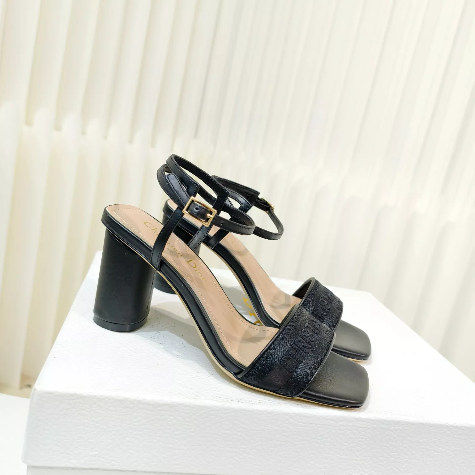 Christian Dior Sandal For Women Lightweight 8727
