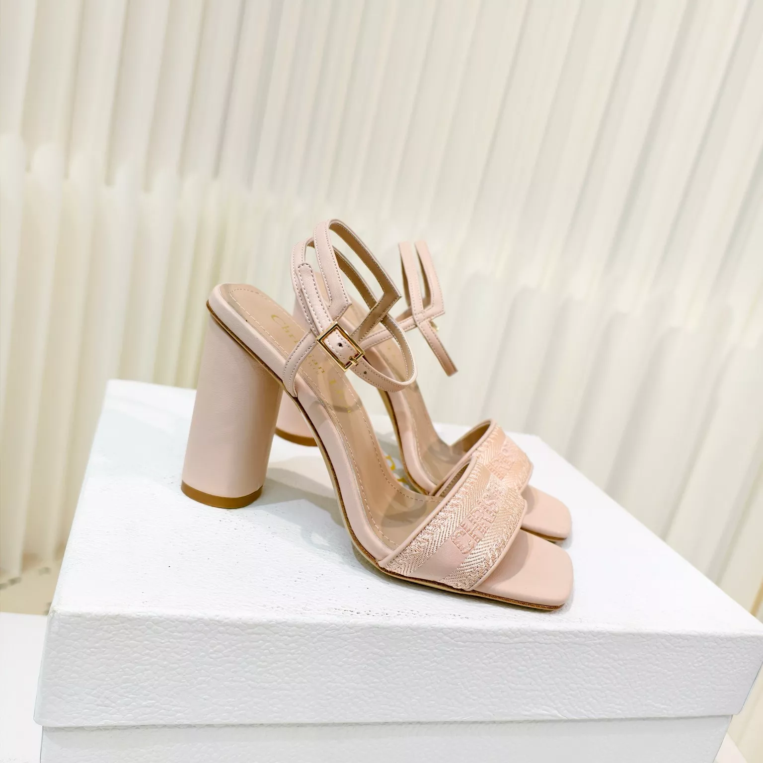 Christian Dior Sandal For Women Lightweight 9670