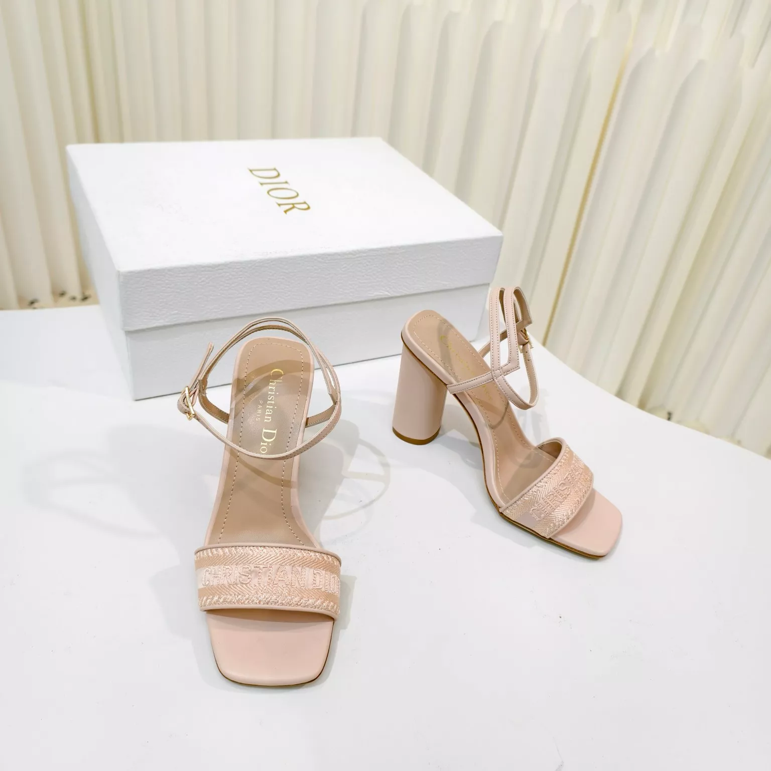 Christian Dior Sandal For Women Lightweight 9670