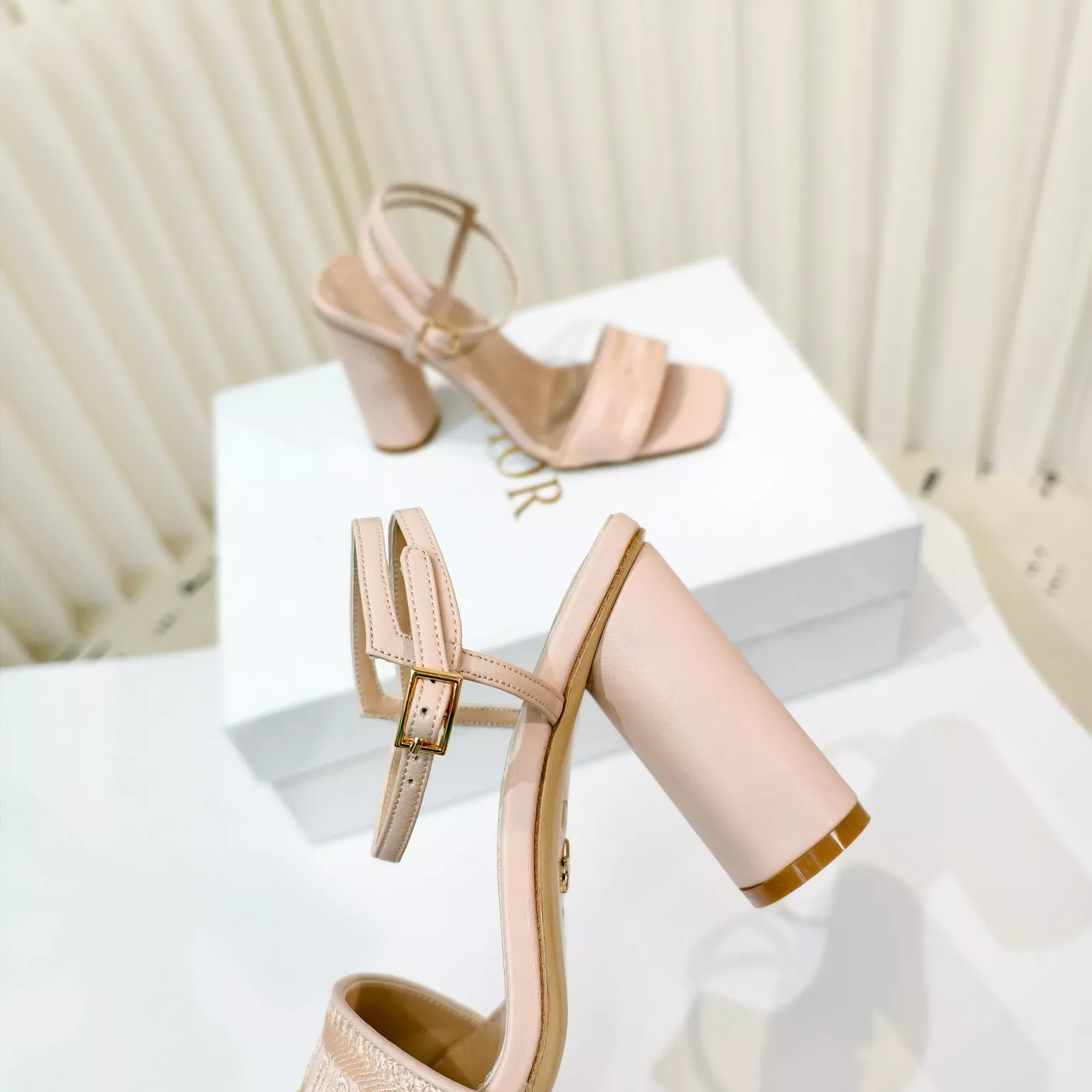 Christian Dior Sandal For Women Lightweight 9670