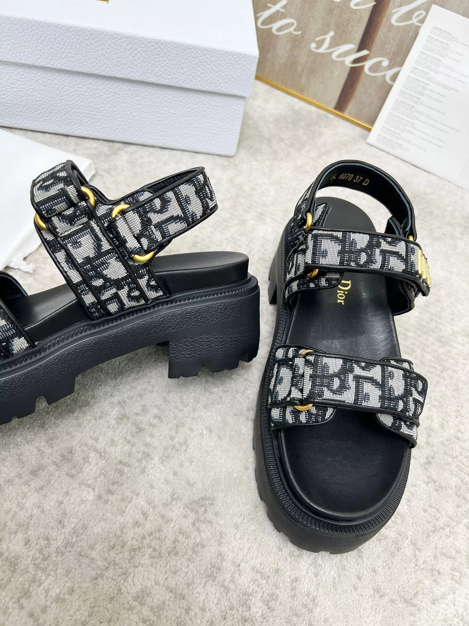 Christian Dior Sandal For Women ModernLook 2985