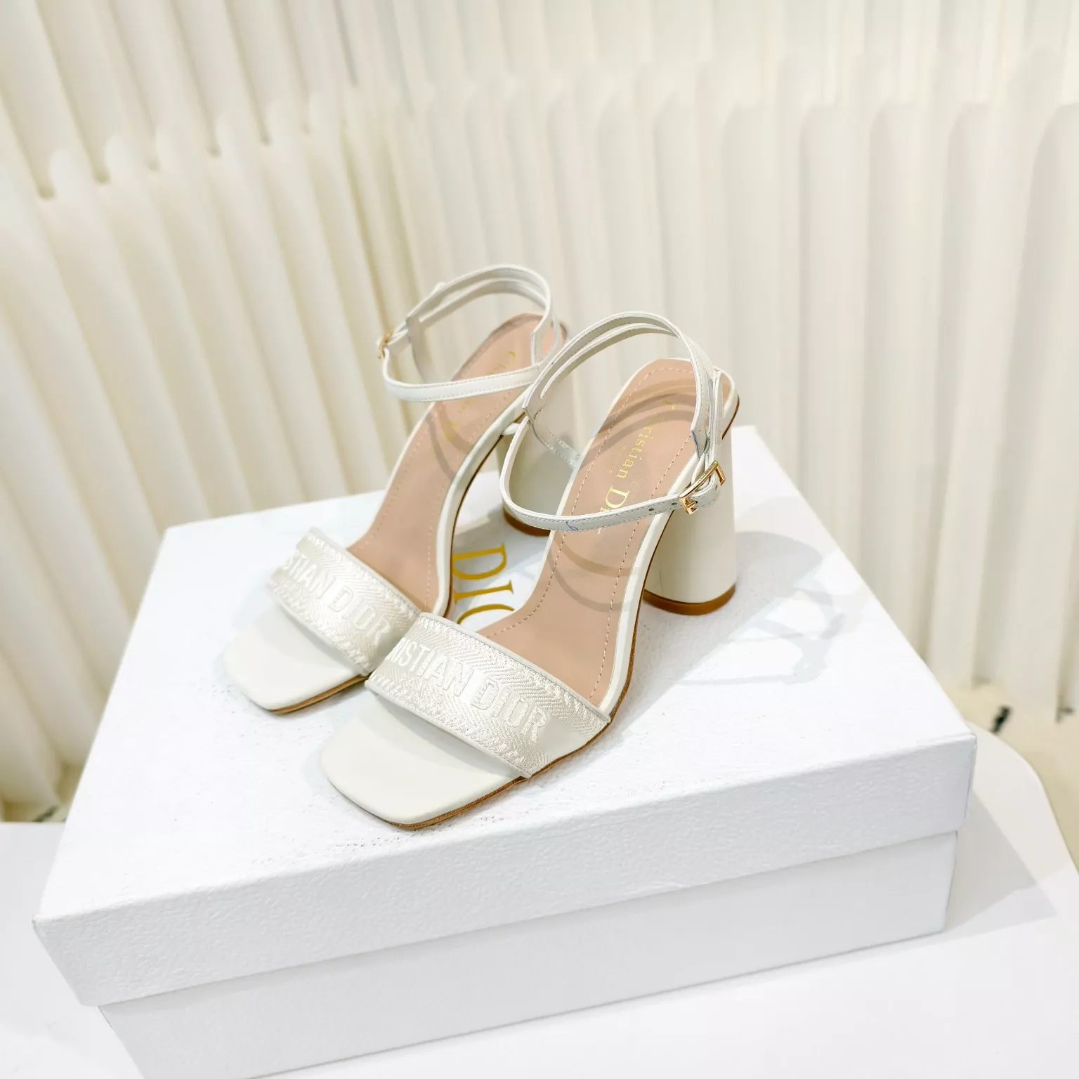 Christian Dior Sandal For Women Reliable 9243