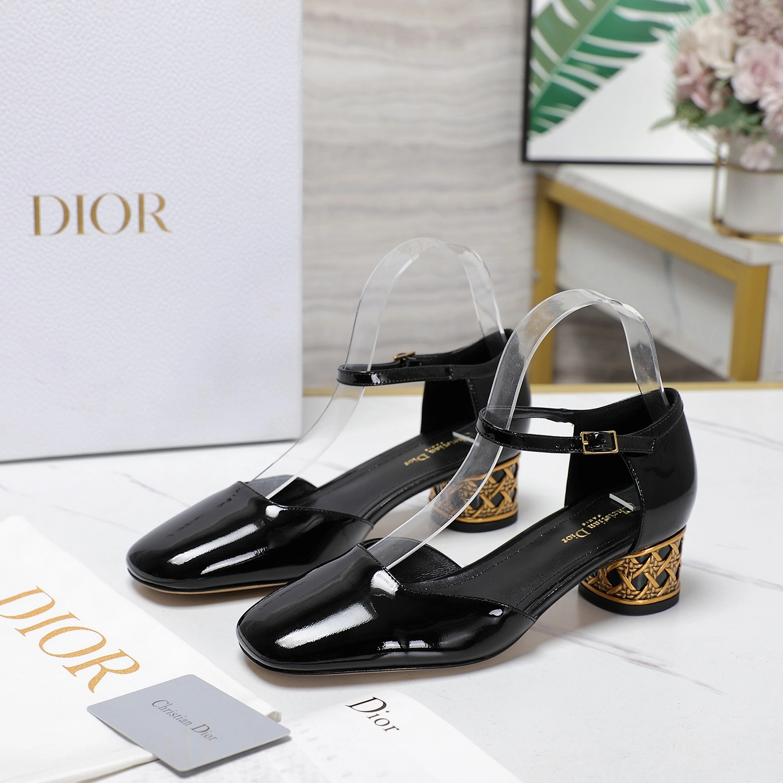 Christian Dior Sandal For Women Sleek 2928