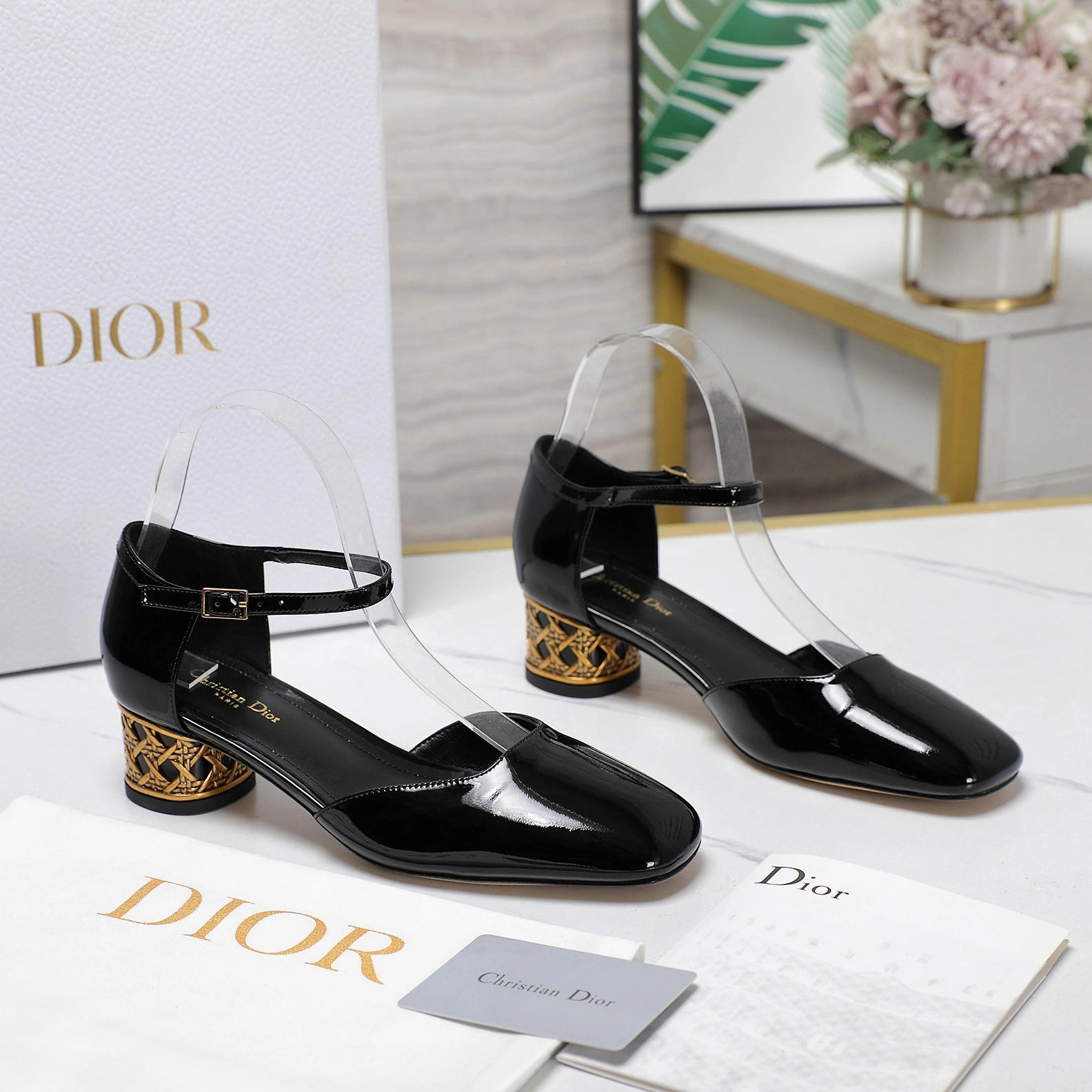 Christian Dior Sandal For Women Sleek 2928