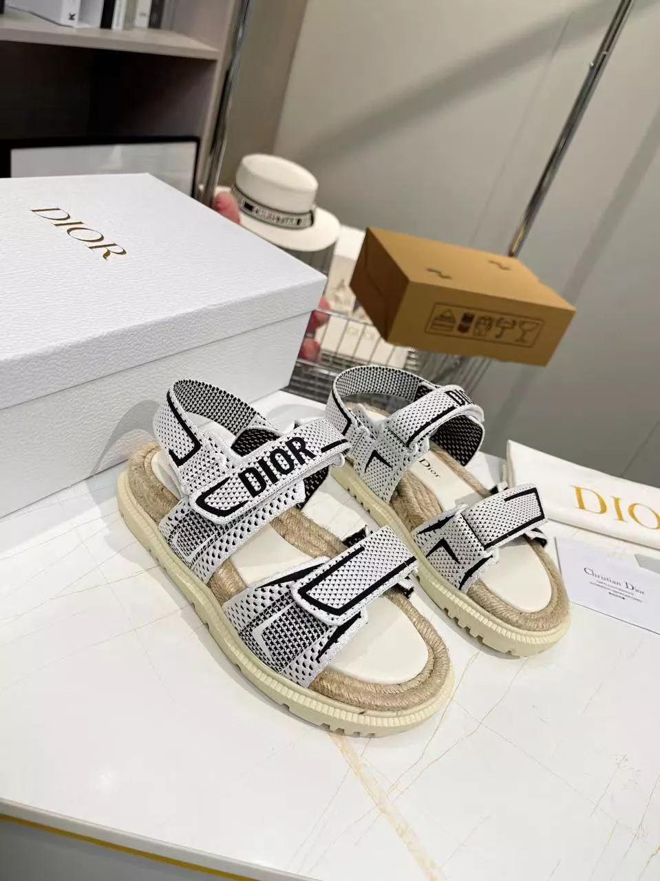 Christian Dior Sandal For Women Sleek 7310