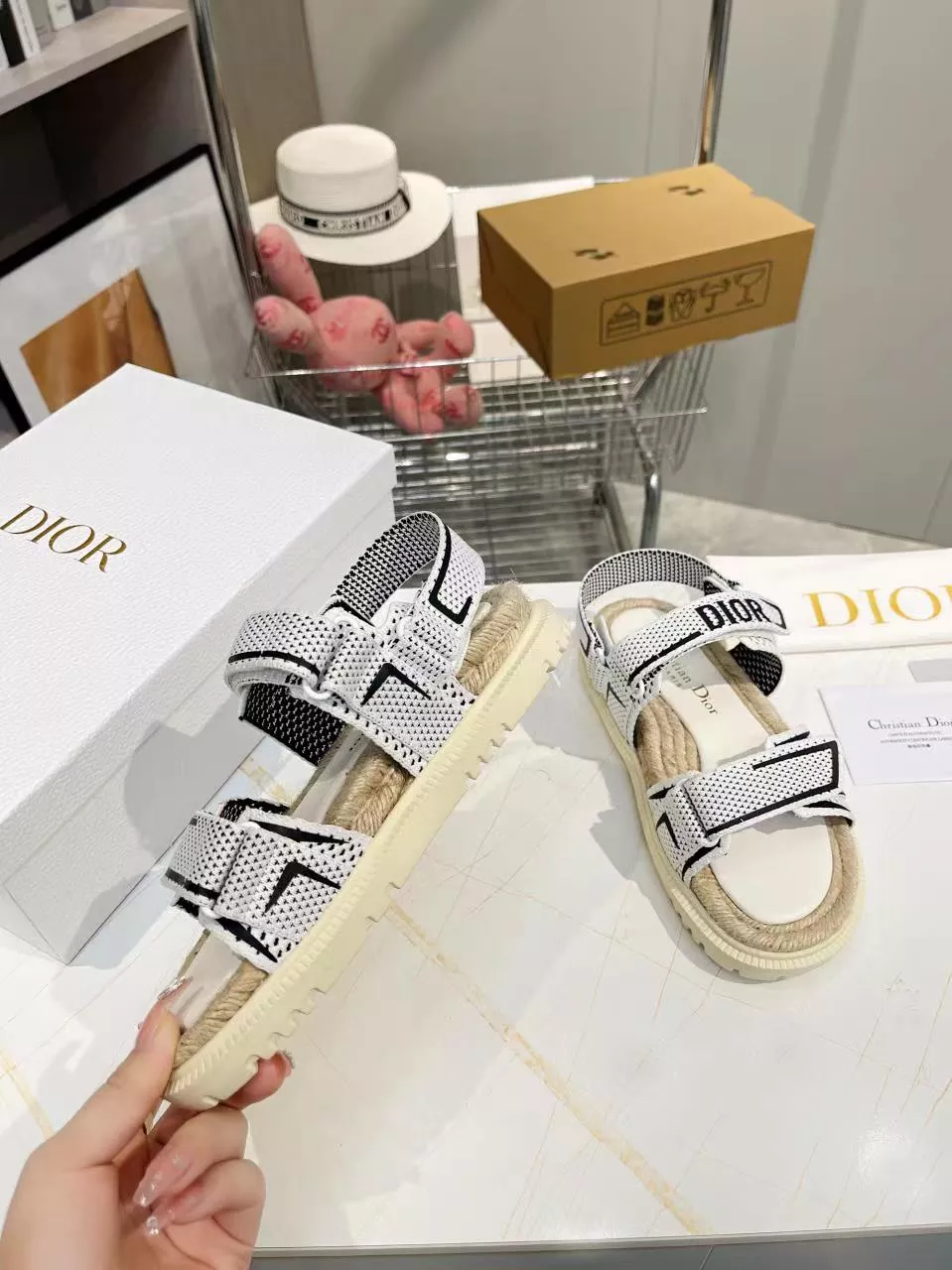 Christian Dior Sandal For Women Sleek 7310