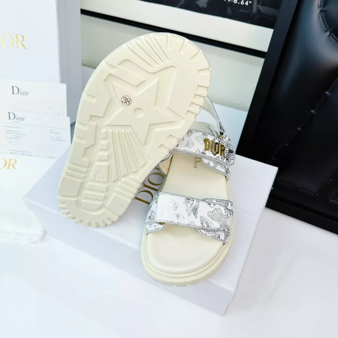 Christian Dior Sandal For Women Sleek 9342