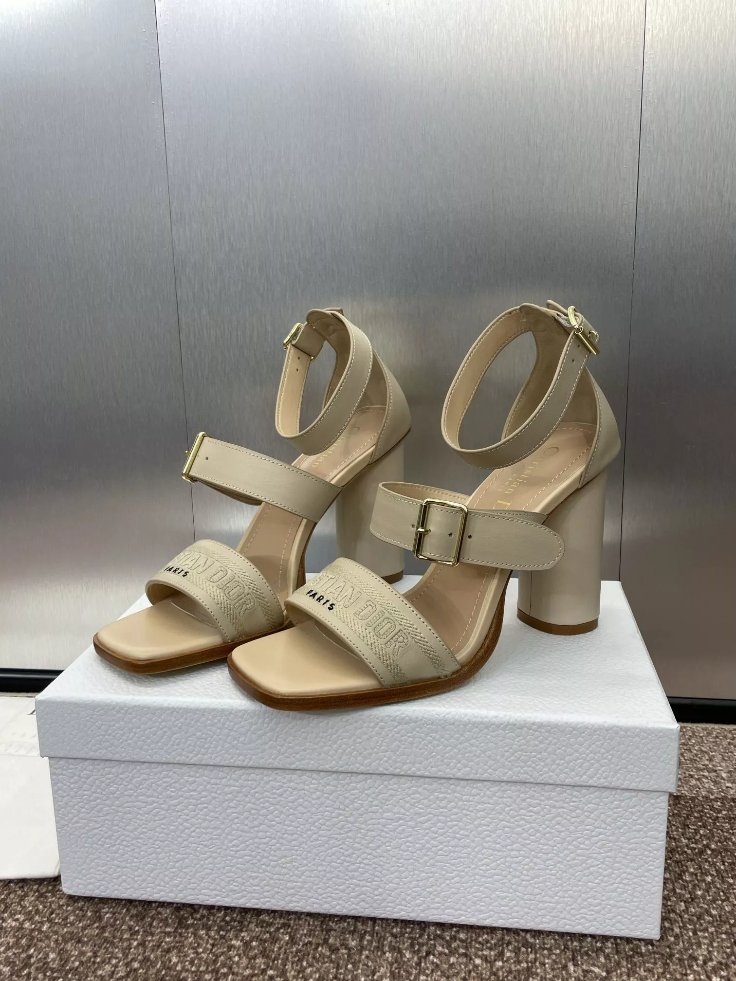 Christian Dior Sandal For Women WellDesigned 5211