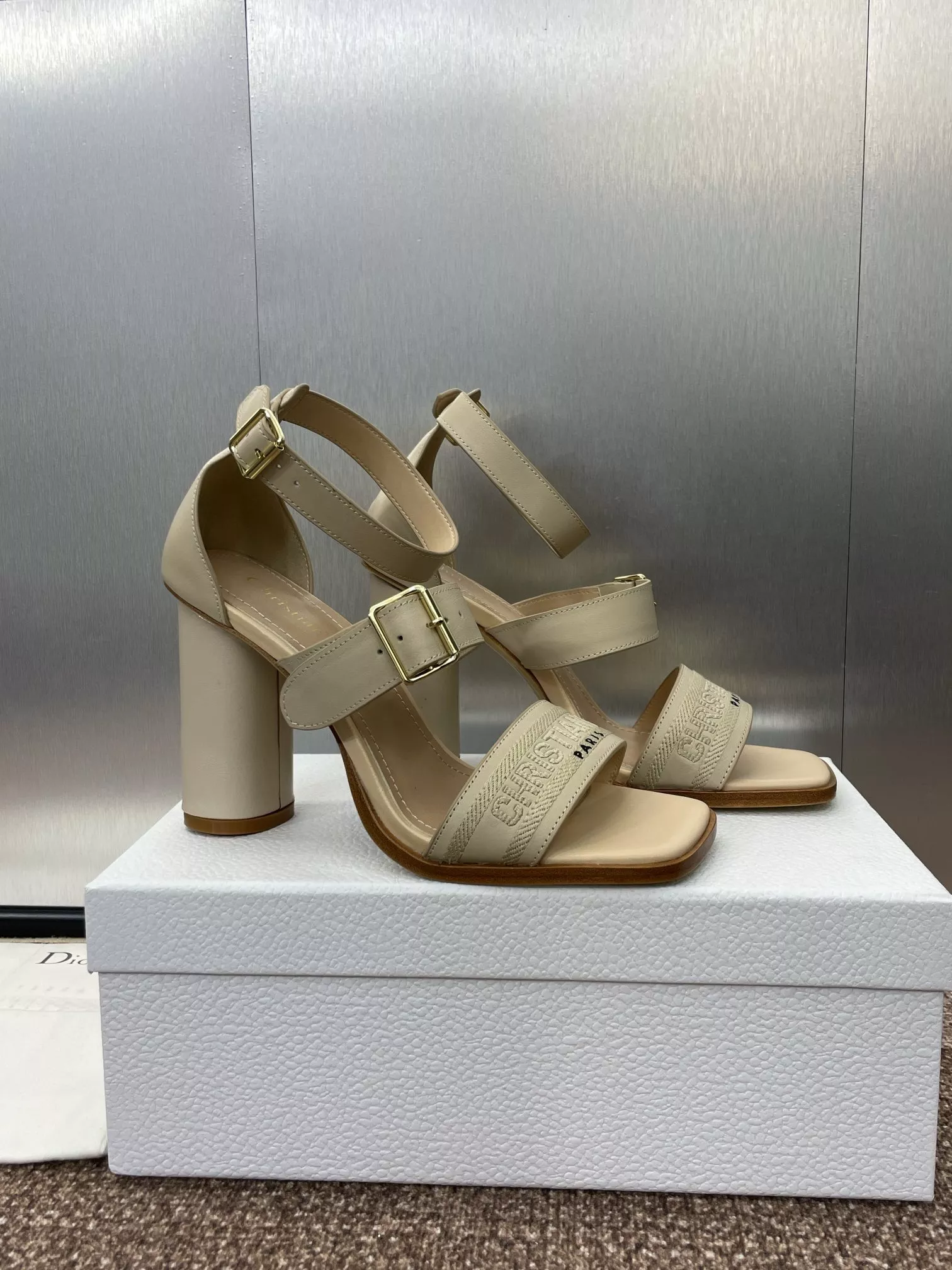 Christian Dior Sandal For Women WellDesigned 5211