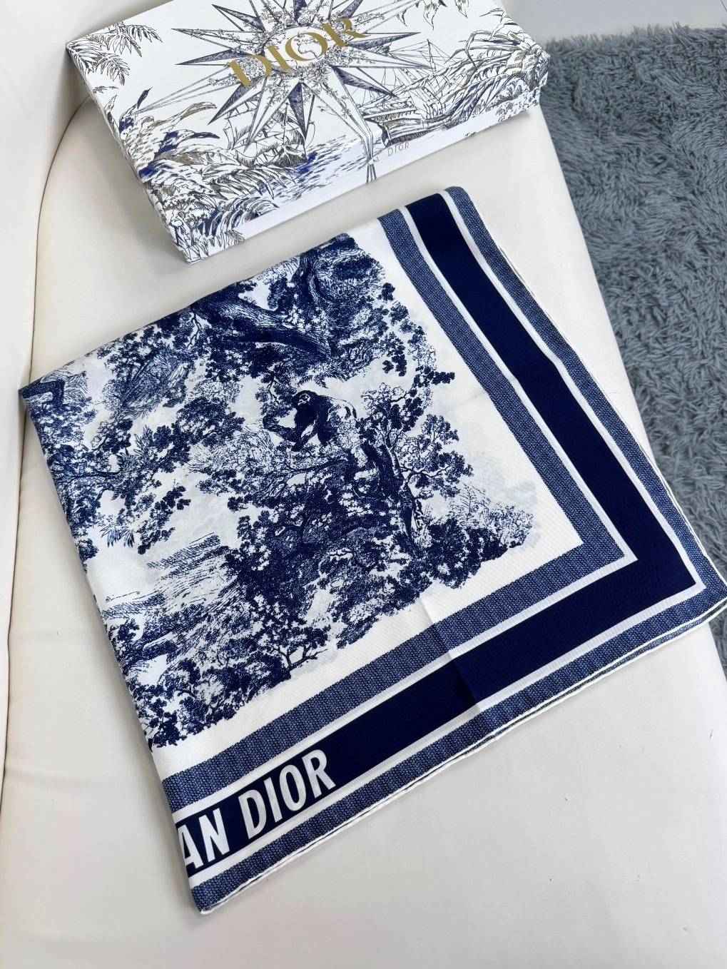 Christian Dior Silk Squares For Women Compact 5716