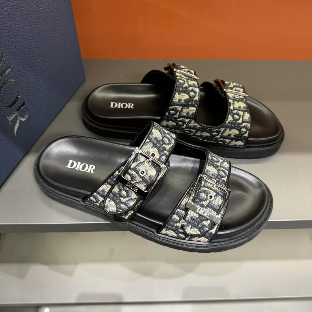 Christian Dior Slippers For Men EyeCatching 9447