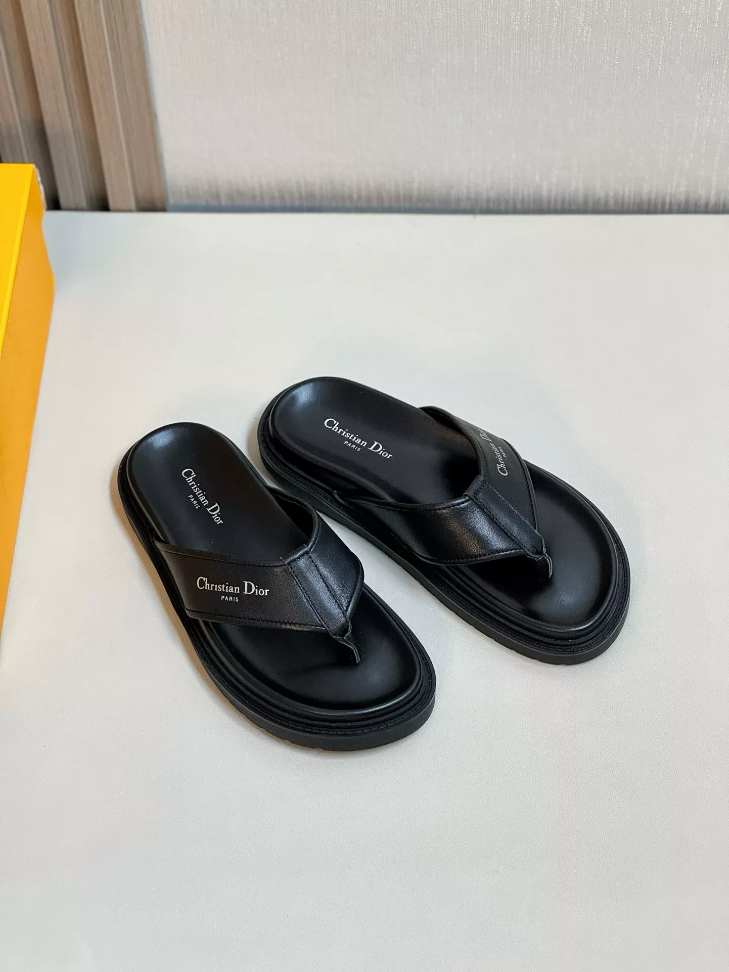 Christian Dior Slippers For Men Trendsetting 4857