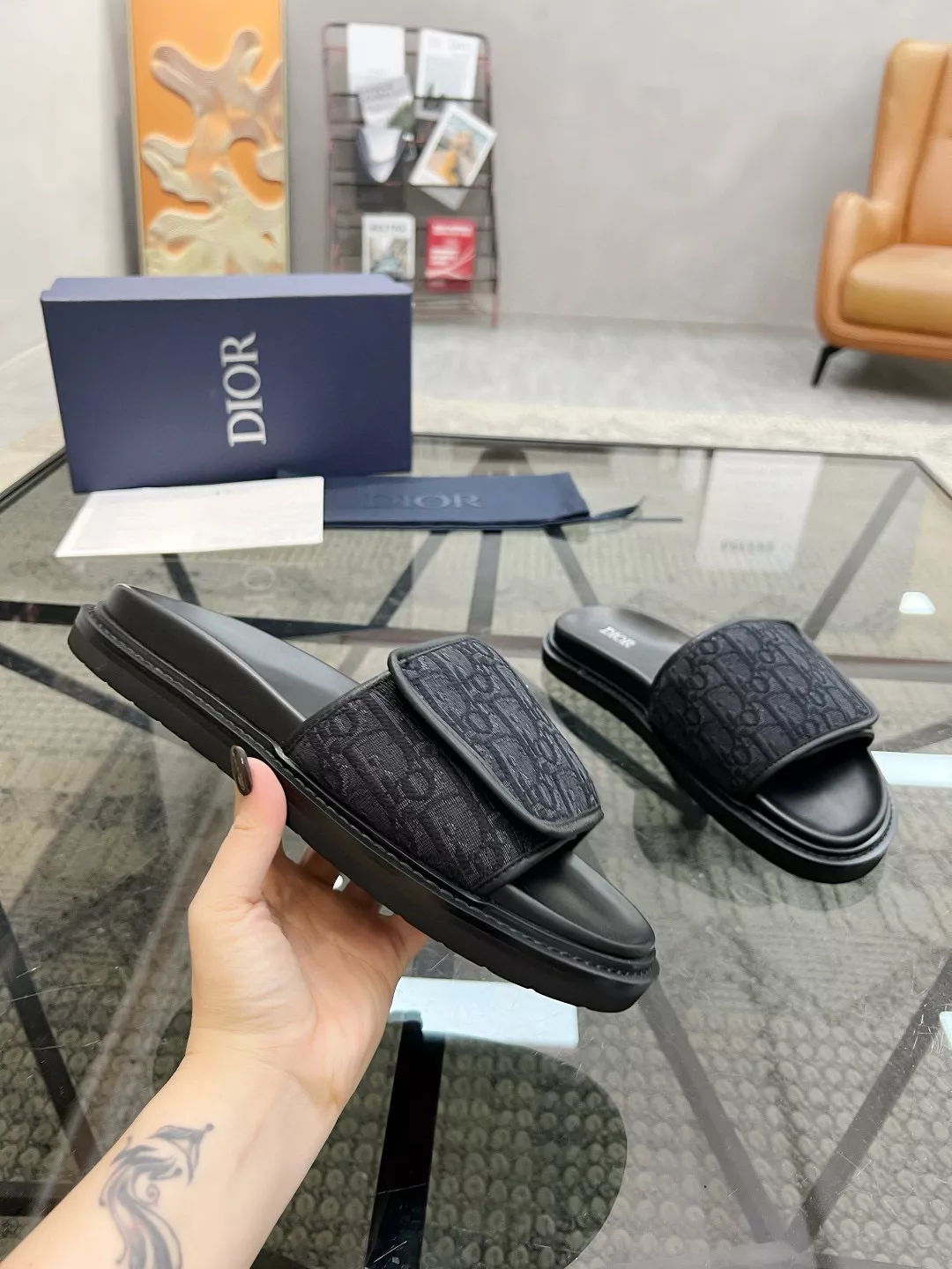 Christian Dior Slippers For Men Vibrant 6688