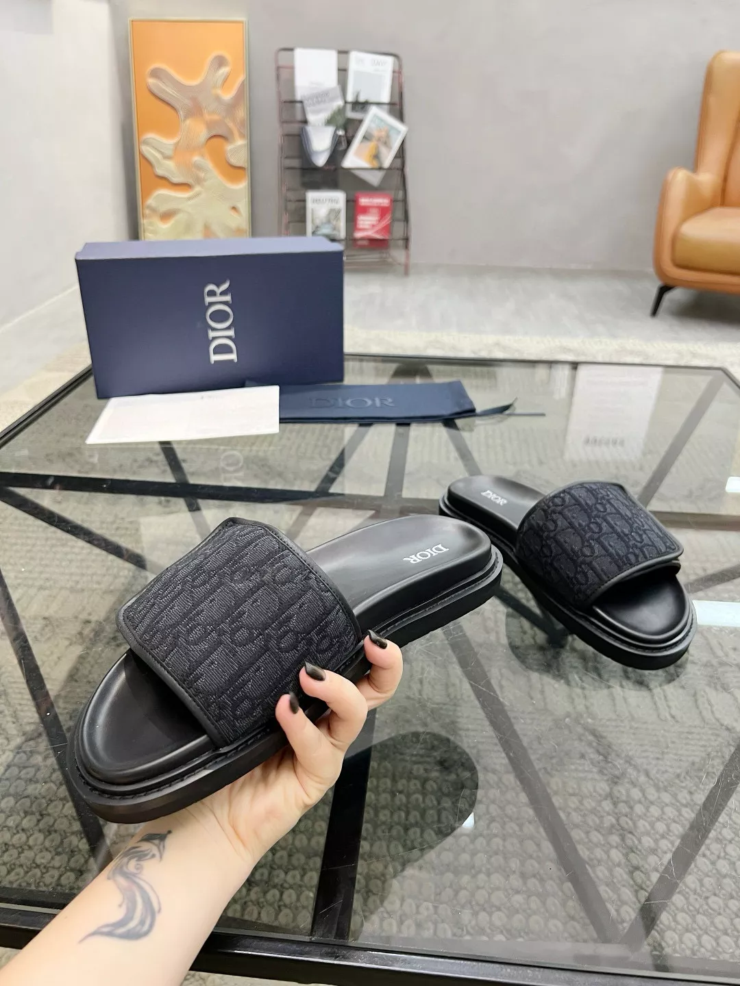 Christian Dior Slippers For Men Vibrant 6688