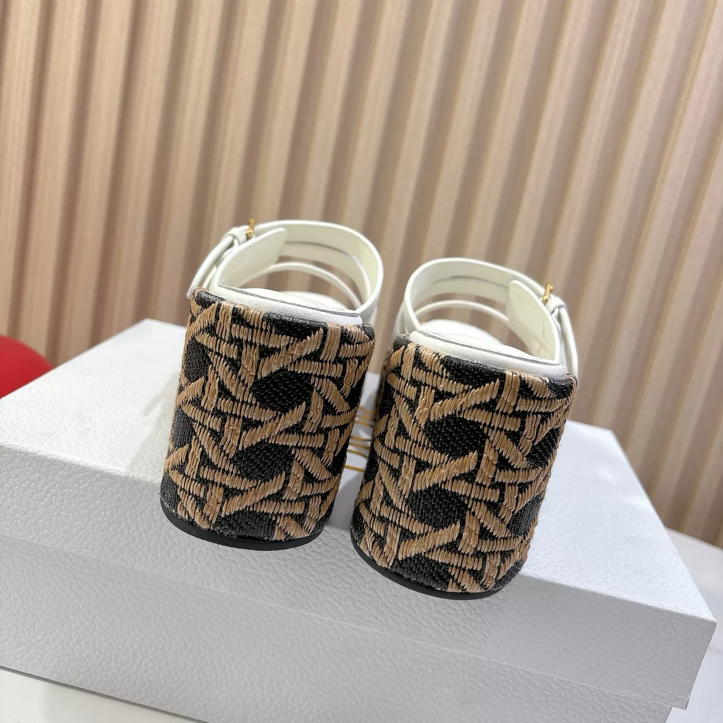 Christian Dior Slippers For Women AllSeason 1217