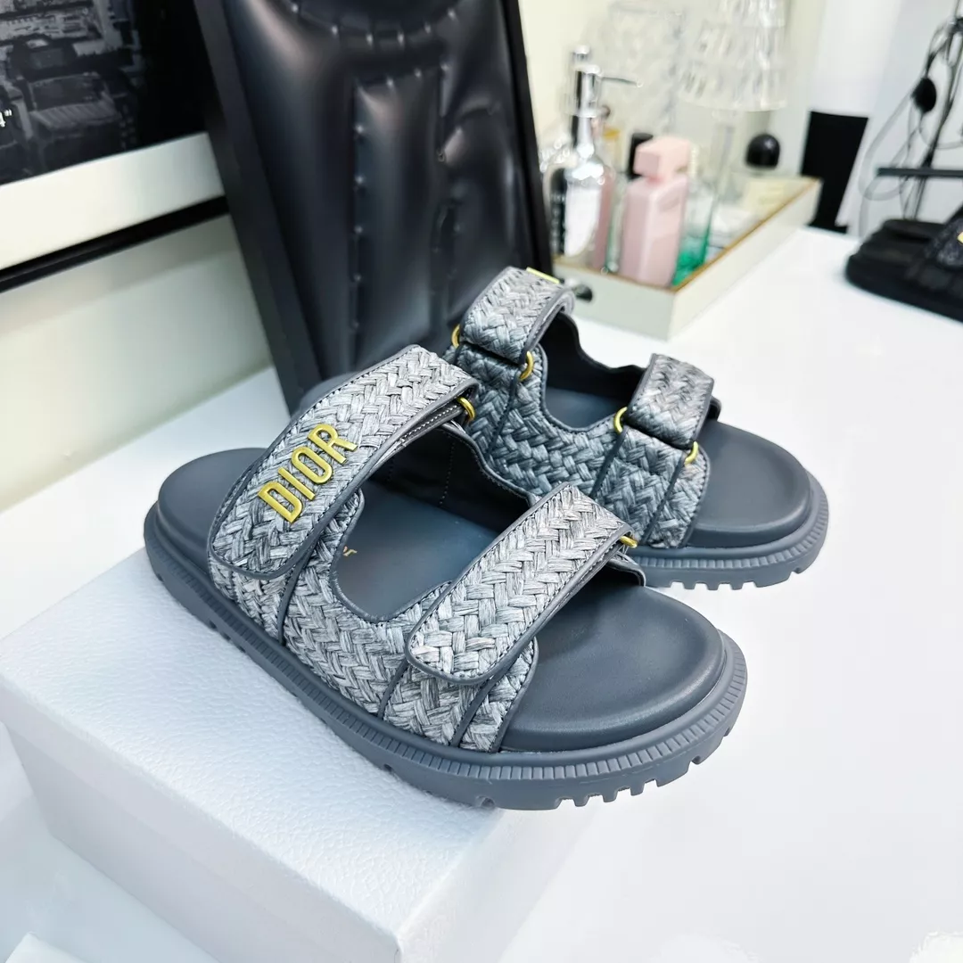 Christian Dior Slippers For Women AllSeason 6437