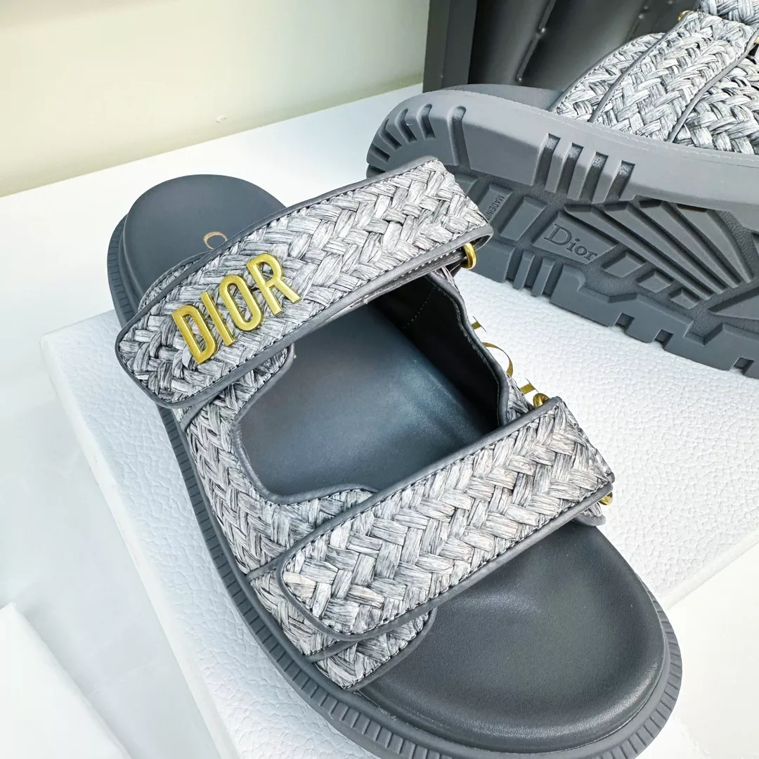 Christian Dior Slippers For Women AllSeason 6437