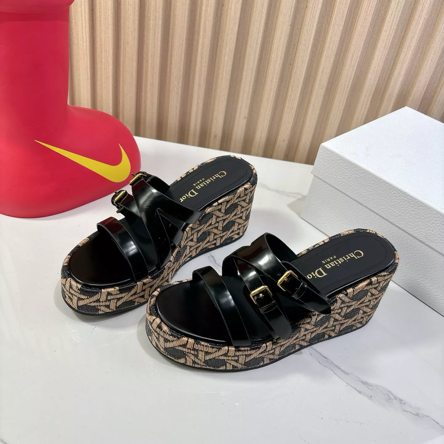 Christian Dior Slippers For Women Bold 7650