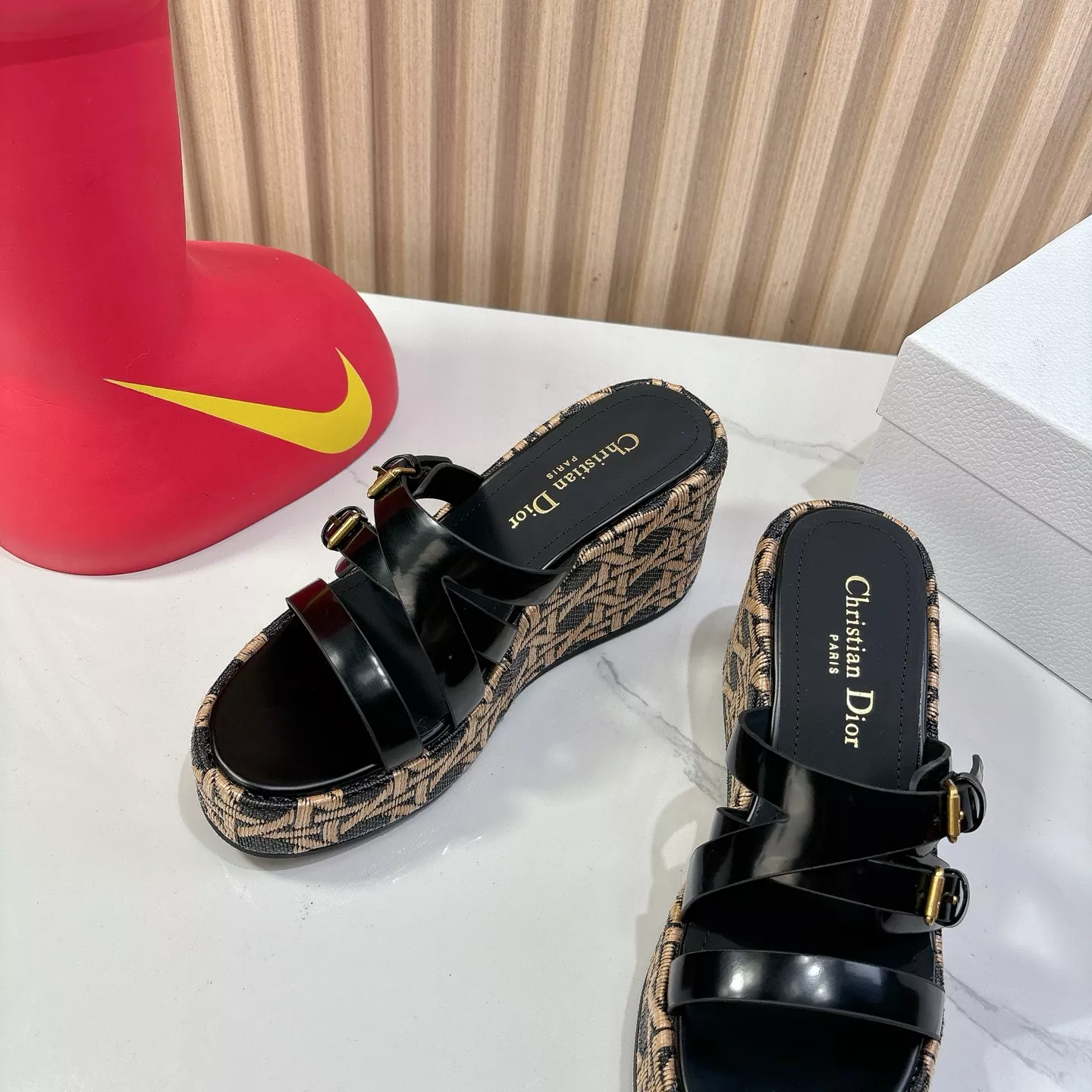 Christian Dior Slippers For Women Bold 7650