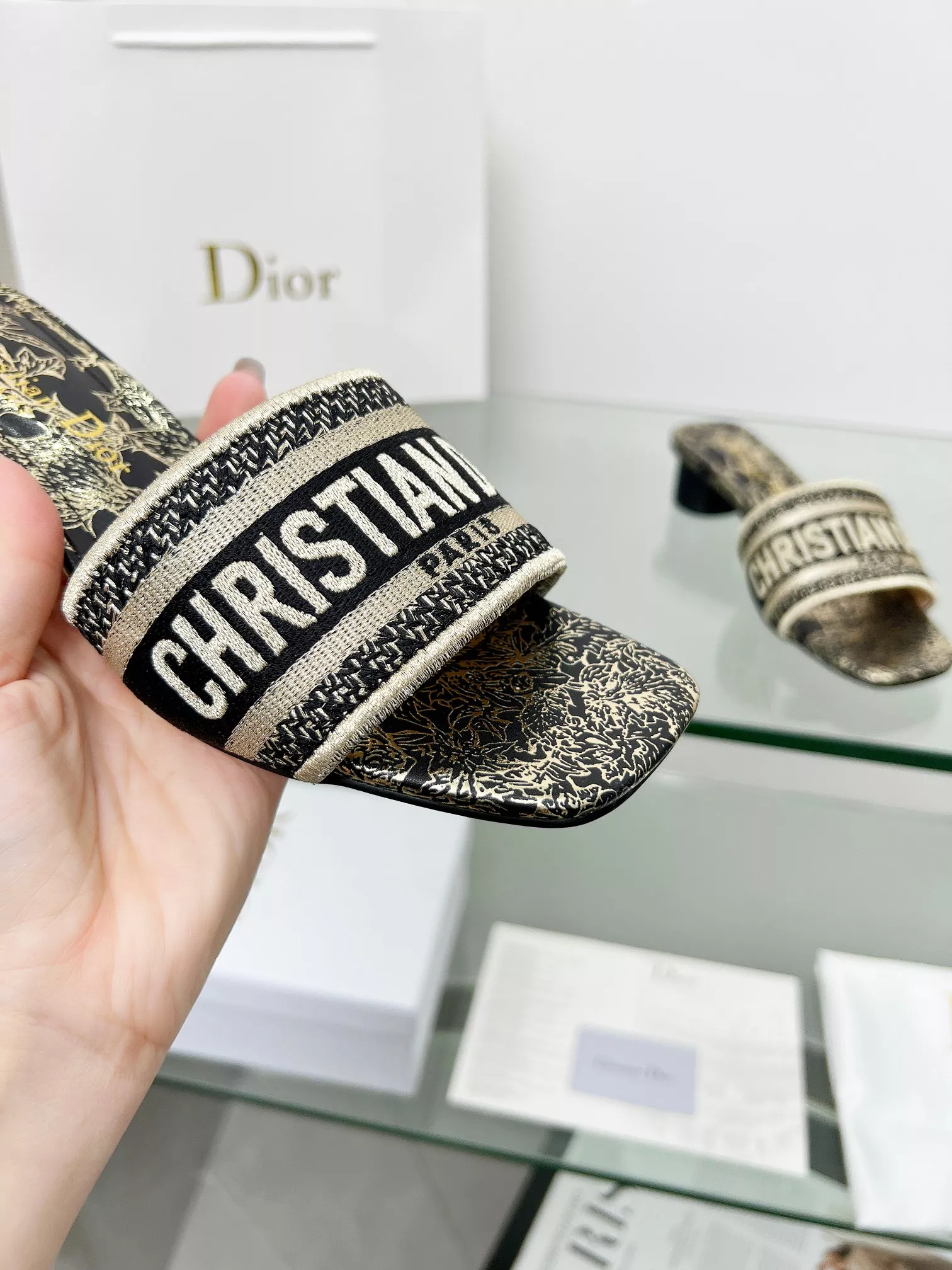 Christian Dior Slippers For Women Breathable 8700