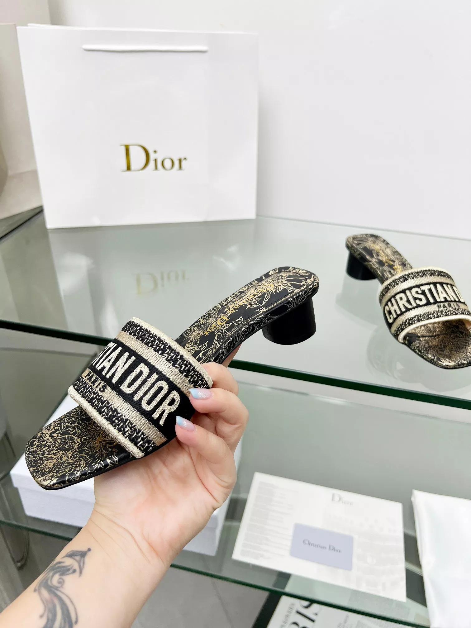 Christian Dior Slippers For Women Breathable 8700