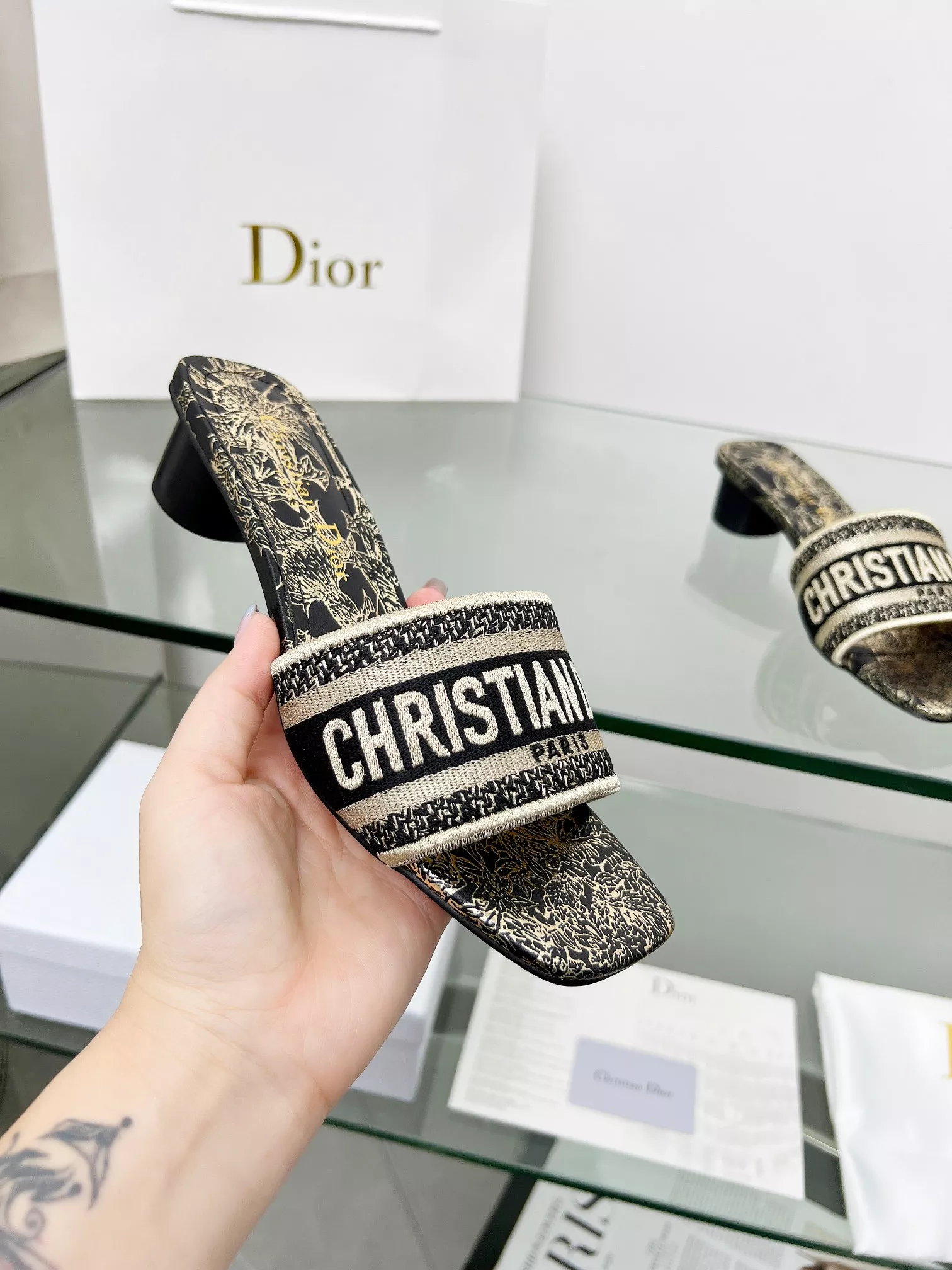 Christian Dior Slippers For Women Breathable 8700