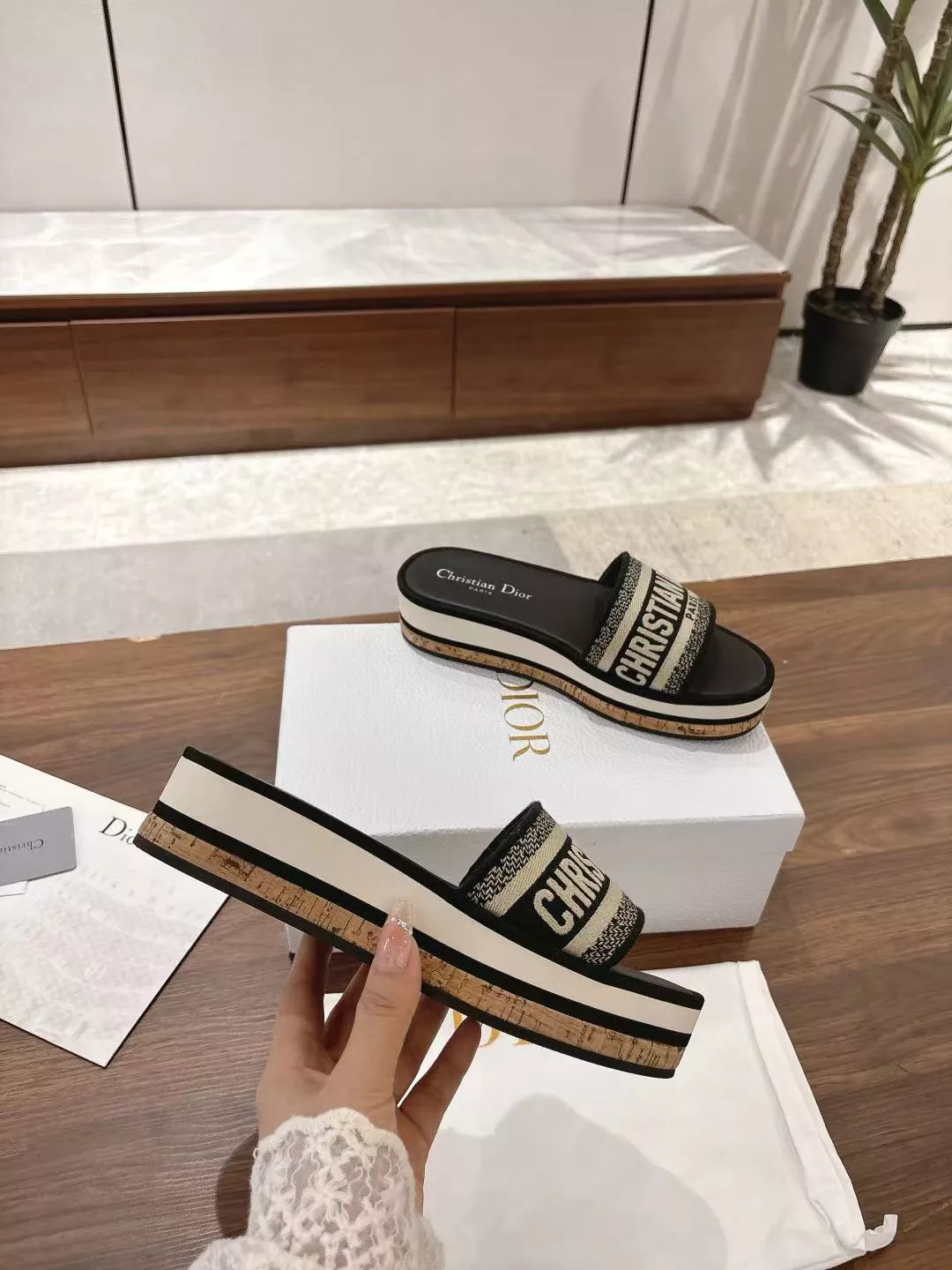 Christian Dior Slippers For Women Compact 1119