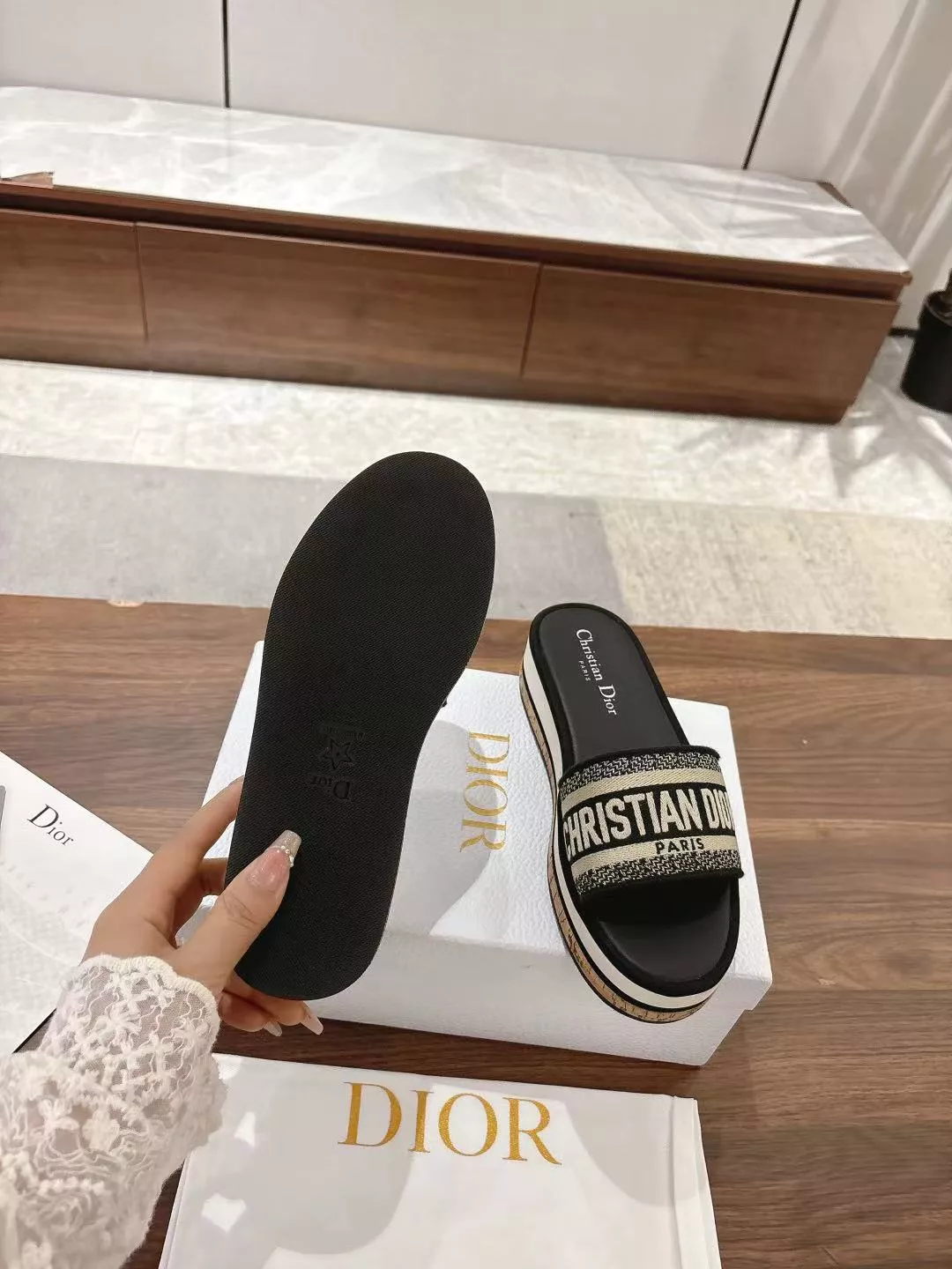 Christian Dior Slippers For Women Compact 1119