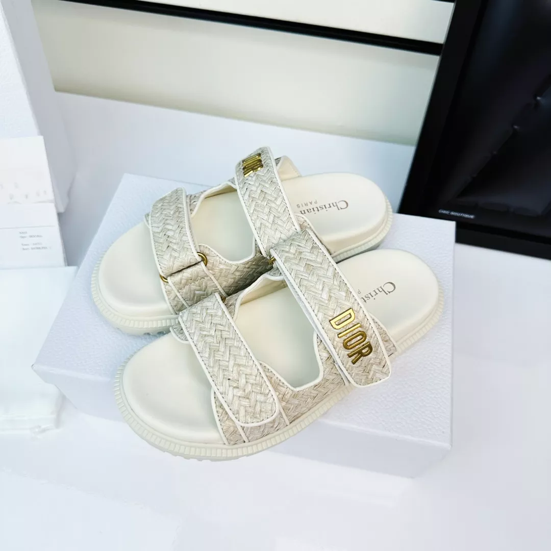 Christian Dior Slippers For Women DailyWear 3371