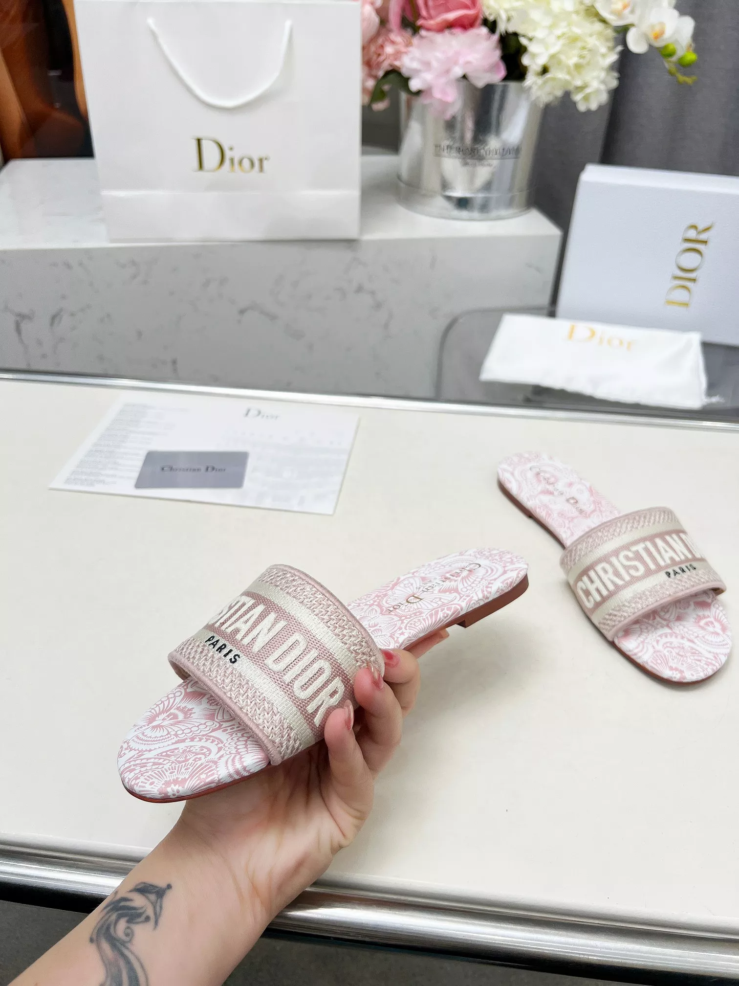 Christian Dior Slippers For Women Elegant 2708