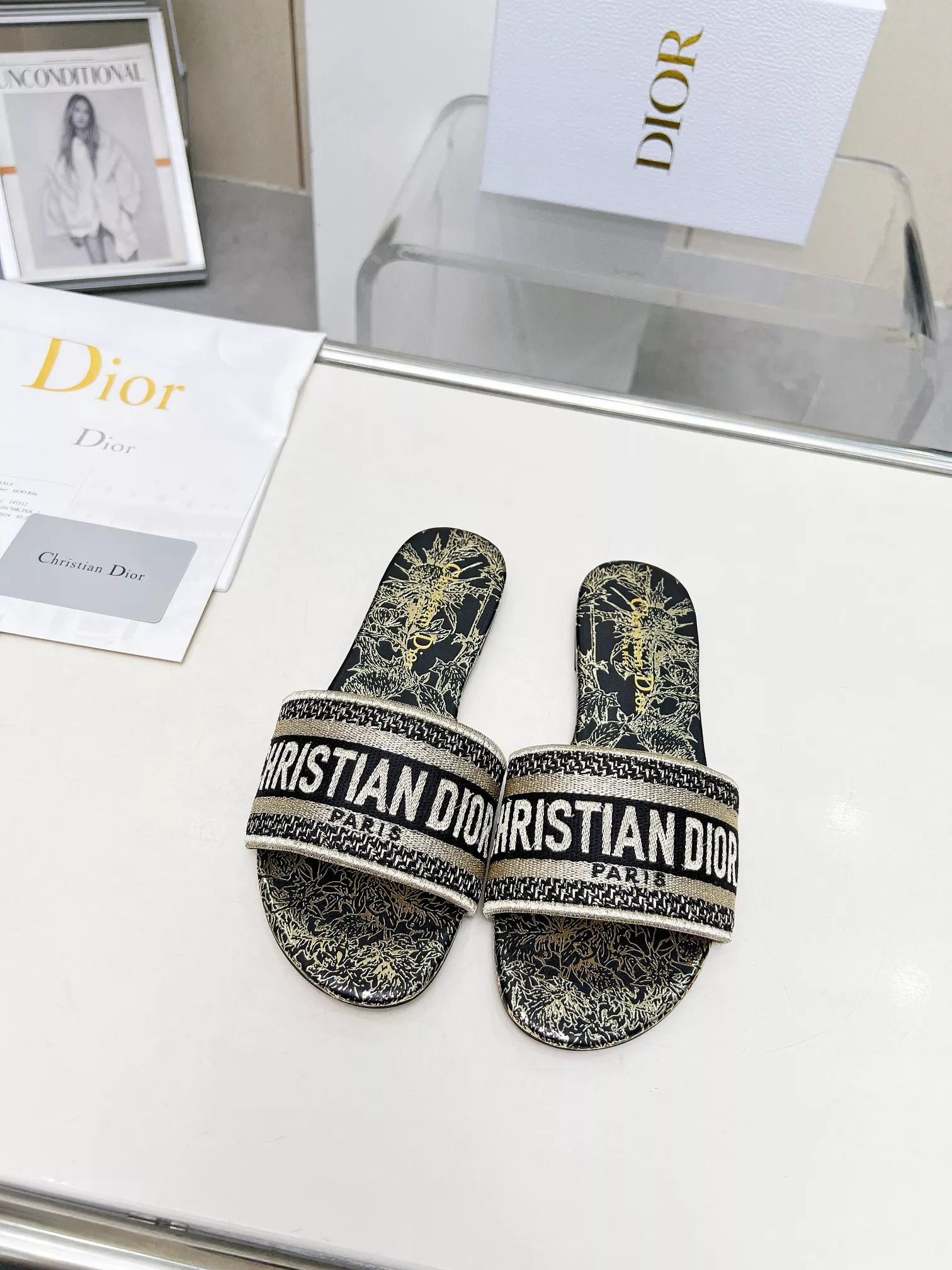 Christian Dior Slippers For Women EyeCatching 8679