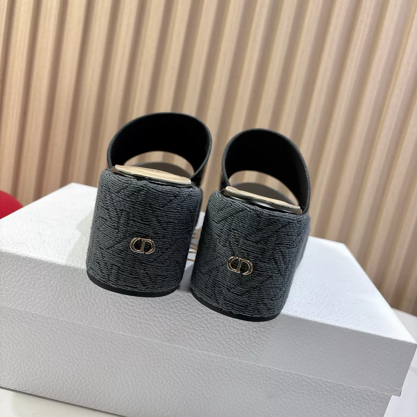 Christian Dior Slippers For Women Reliable 8652