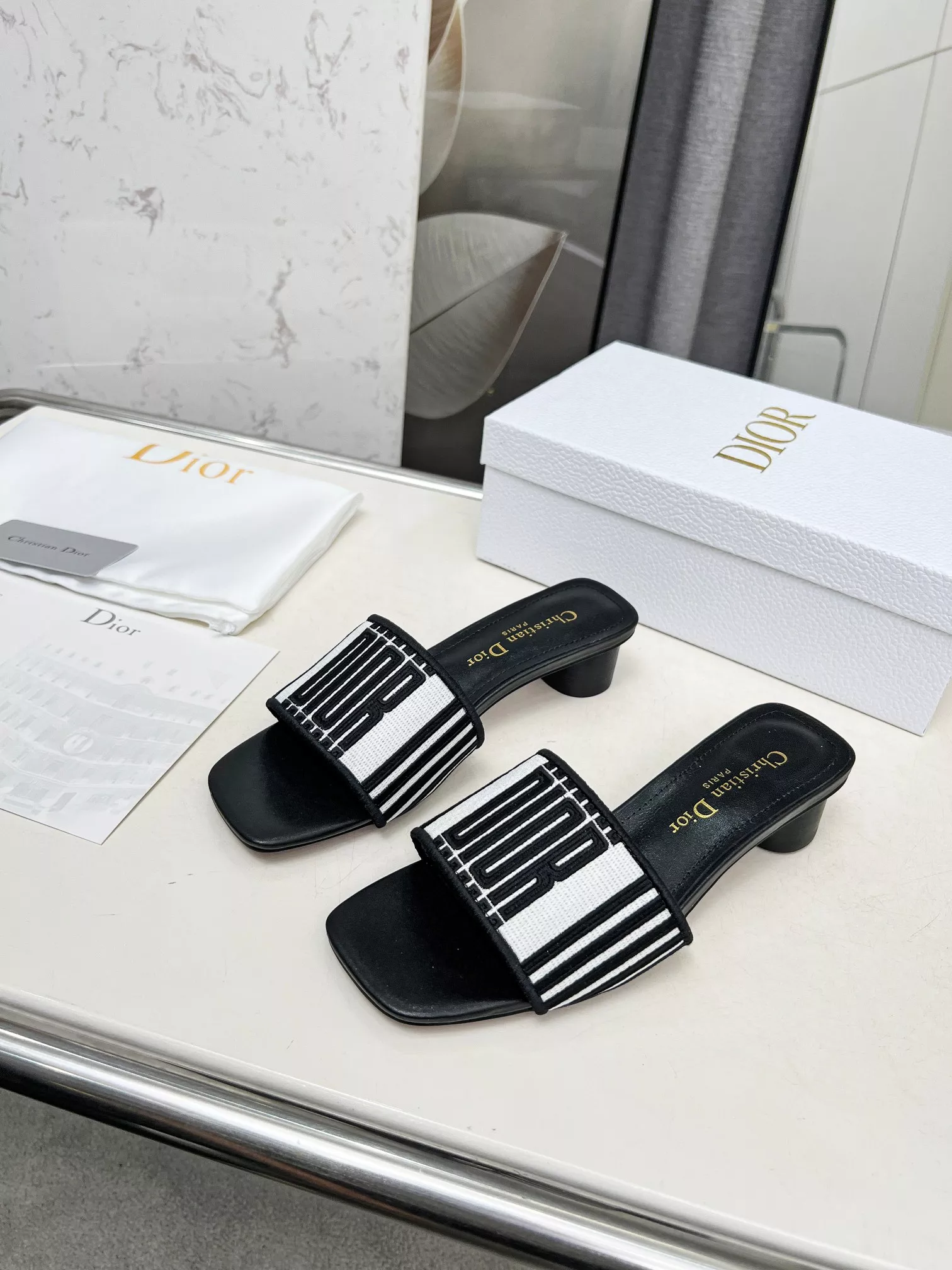 Christian Dior Slippers For Women Trendsetting 2163