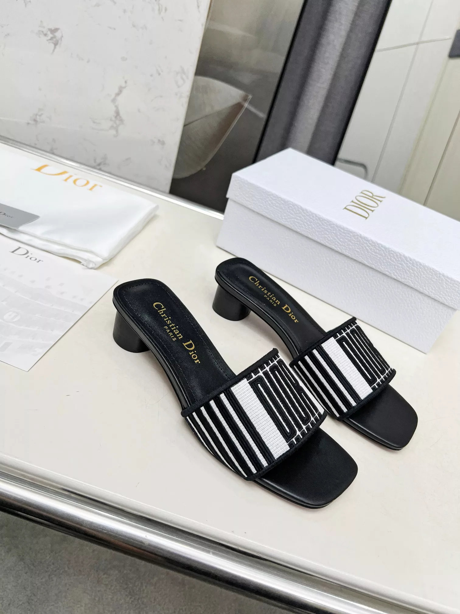 Christian Dior Slippers For Women Trendsetting 2163