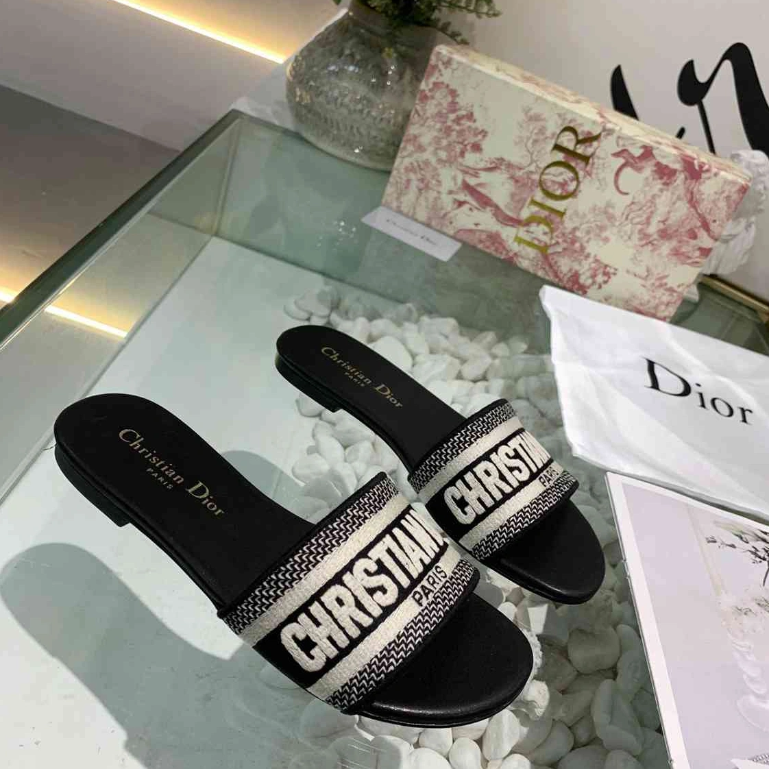 Christian Dior Slippers For Women Trendsetting 4223