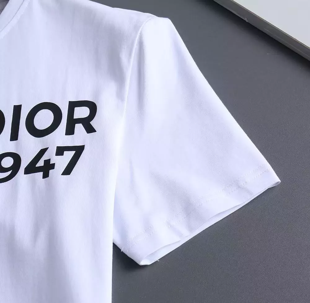 Christian Dior T-Shirts Short Sleeved For Men Durable 5698