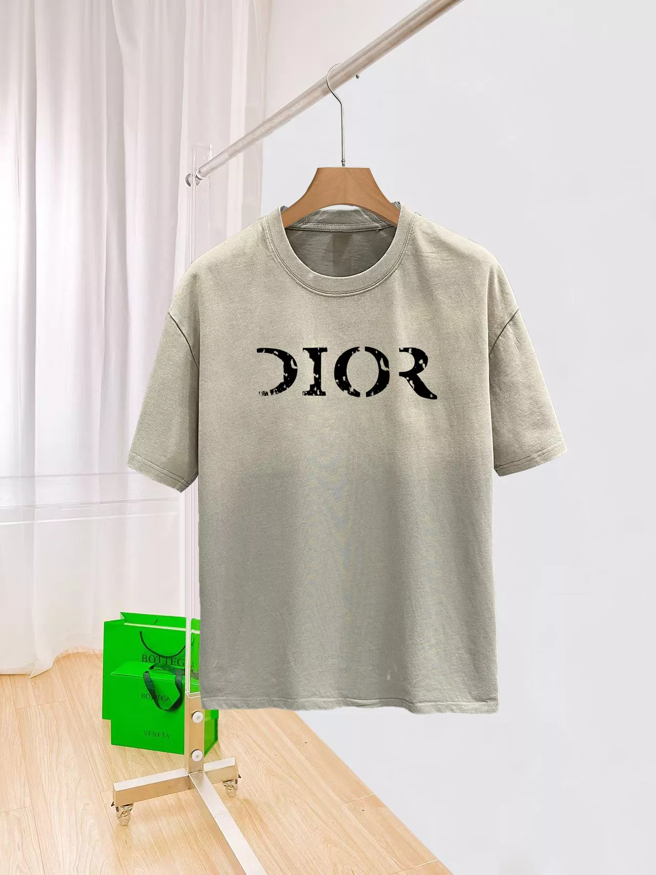 Christian Dior T-Shirts Short Sleeved For Men Durable 9628