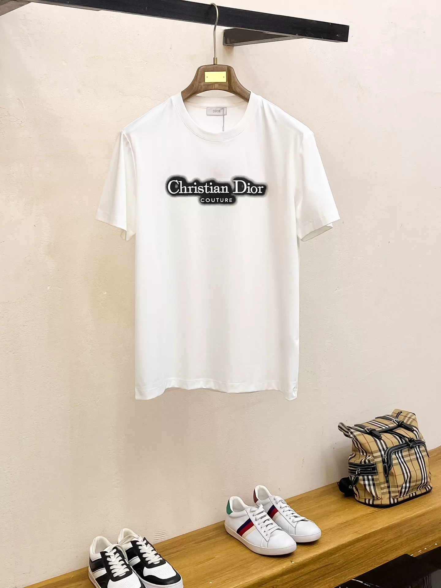 Christian Dior T-Shirts Short Sleeved For Men Sleek 9363