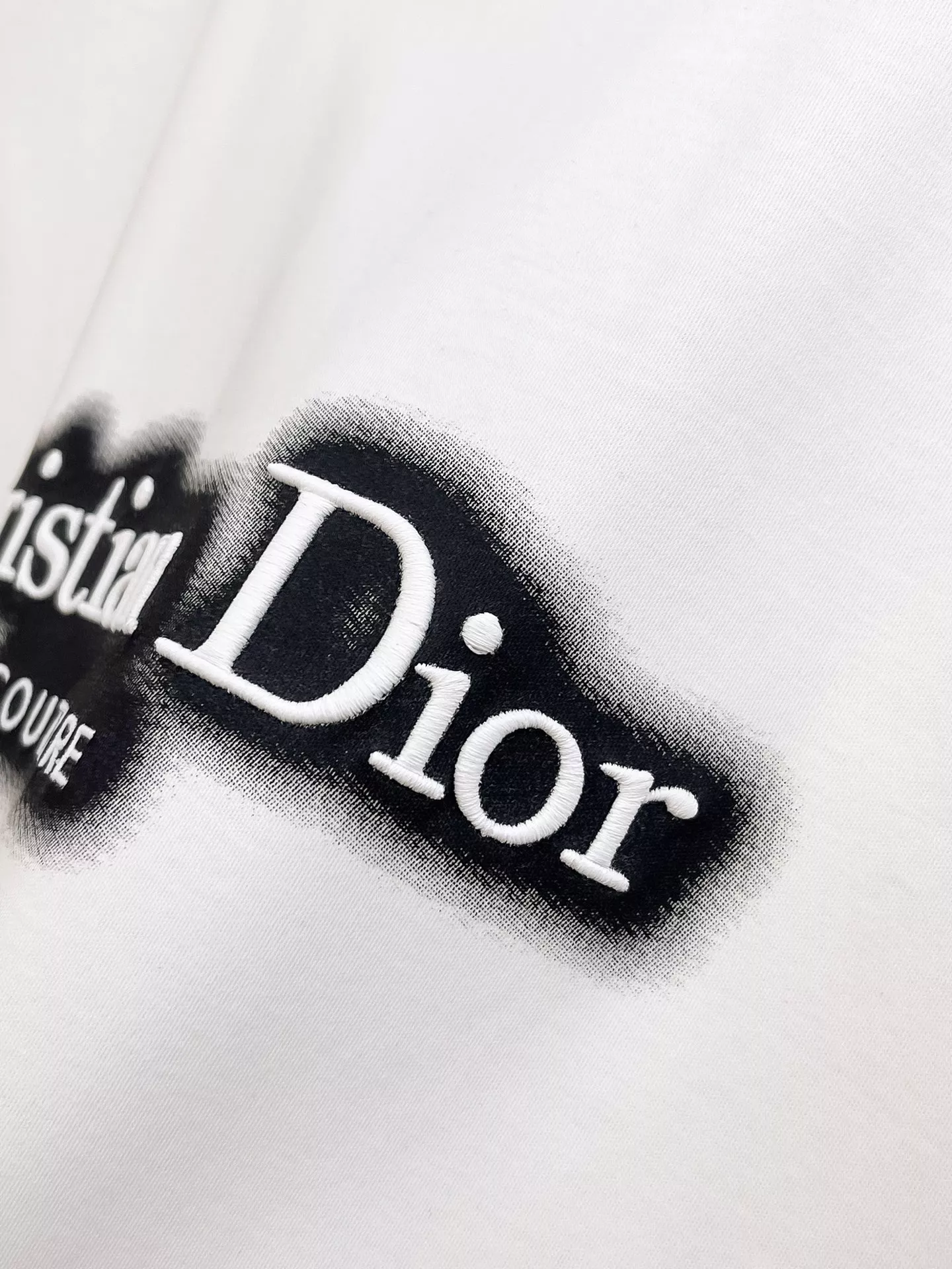 Christian Dior T-Shirts Short Sleeved For Men Sleek 9363