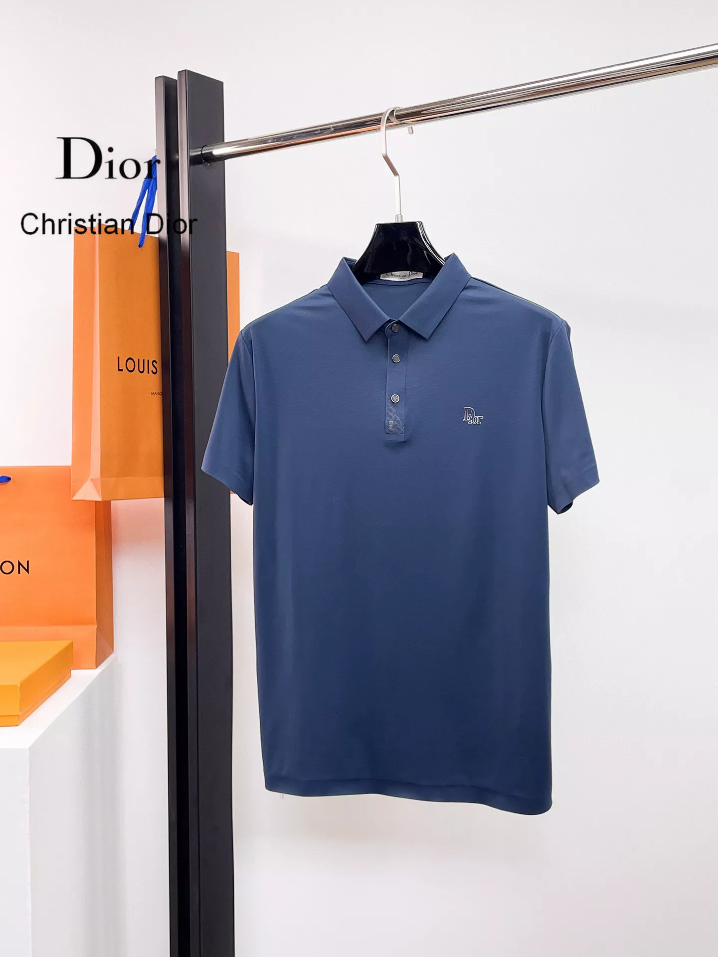 Christian Dior T-Shirts Short Sleeved For Men Trendsetting 521